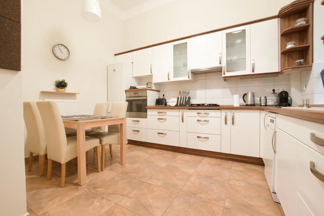 Standard Apartment By Hi5 - St. King Street 16. 부다페스트 외부 사진